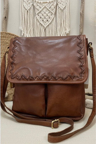 Art 'N' Vintage - Tippy Messenger Bag - Oak - S5257