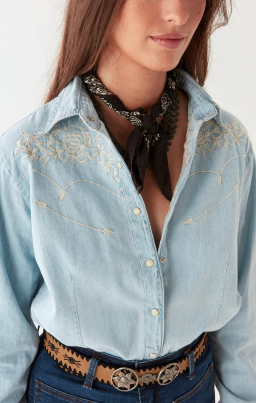 AustinBlouse-MustangBluemaisonhotelprincessbazaar1