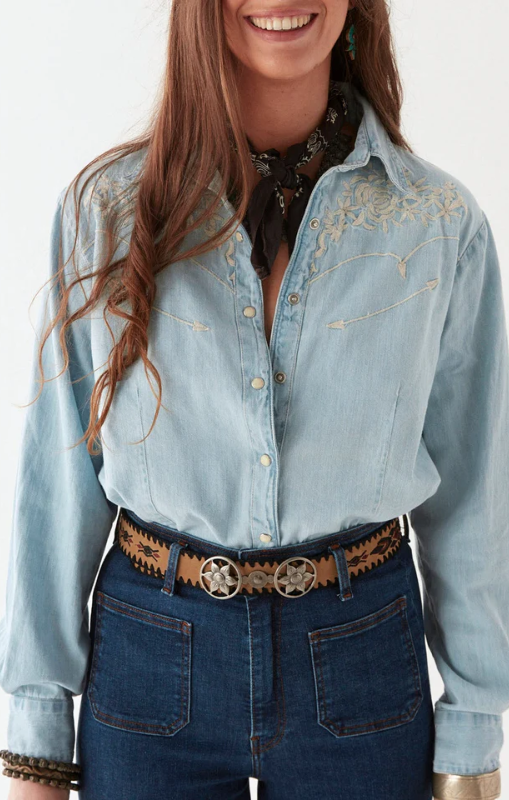 AustinBlouse-MustangBluemaisonhotelprincessbazaar1