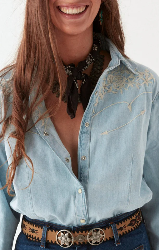 AustinBlouse-MustangBluemaisonhotelprincessbazaar1