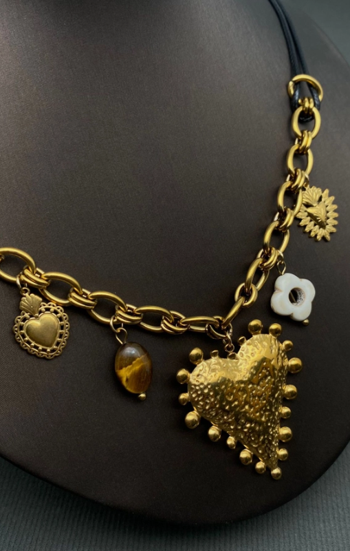 Bhyza-HeartCharmNecklaceprincessbazaar1