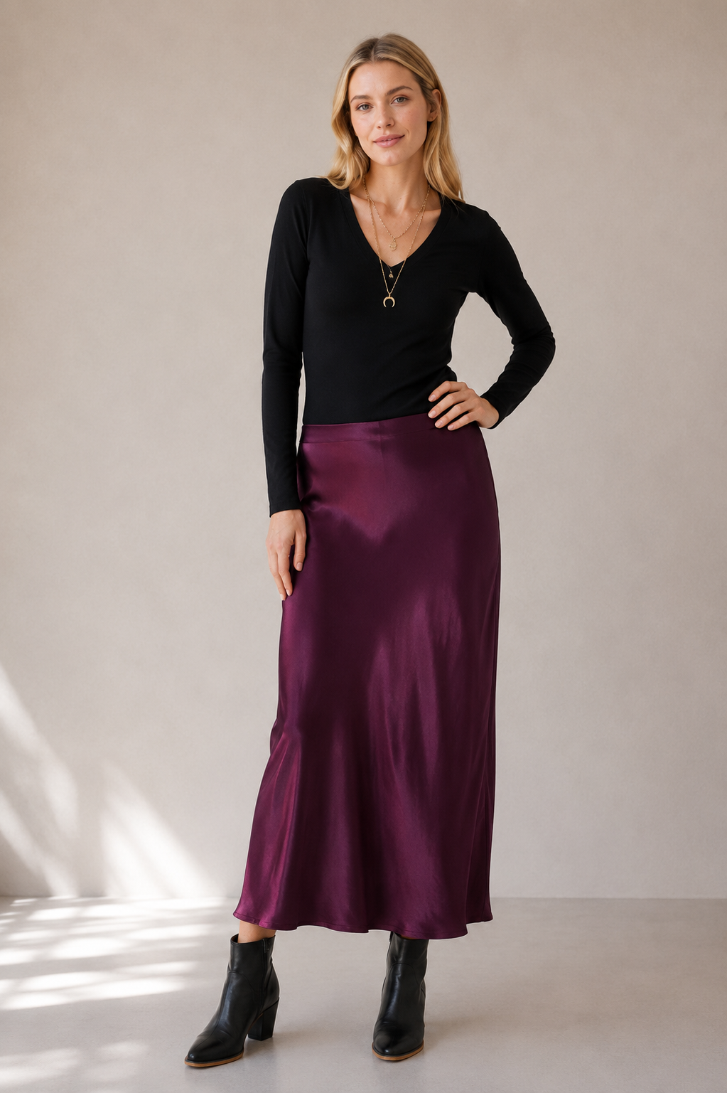 Cafe Latte - L/S Stretch Vee Neck - Black - CLM239 - last one