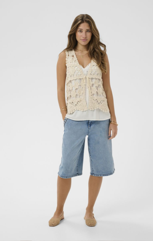 Cream - Lotu Vest - Perfectly Pale