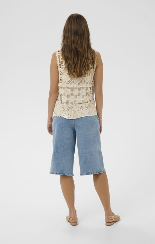 Cream - Lotu Vest - Perfectly Pale