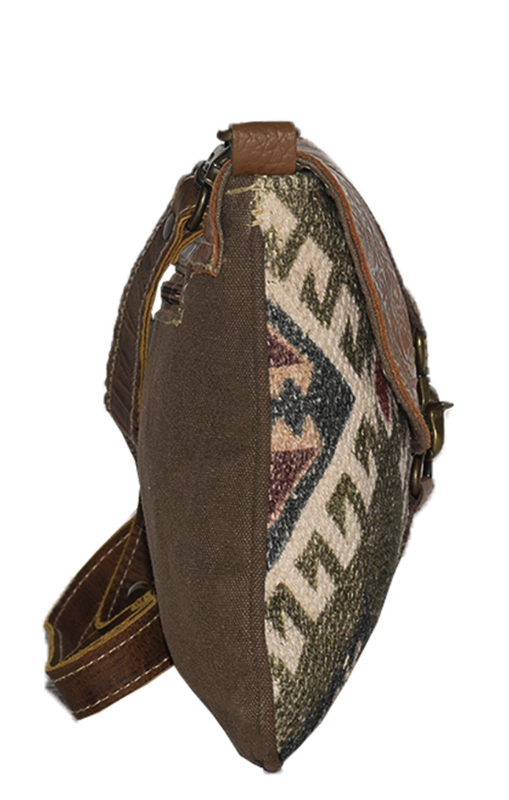 JH-3053linocrossbodybag1hopoflyprincessbazaar