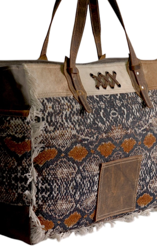 JH-6049Handurianweekenderbag1hopoflyprincessbazaar