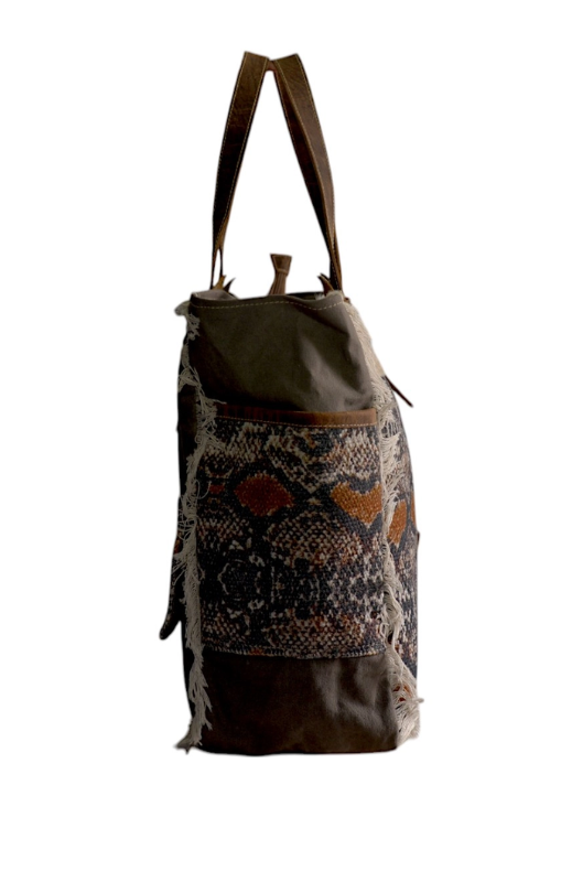 JH-6049Handurianweekenderbag1hopoflyprincessbazaar