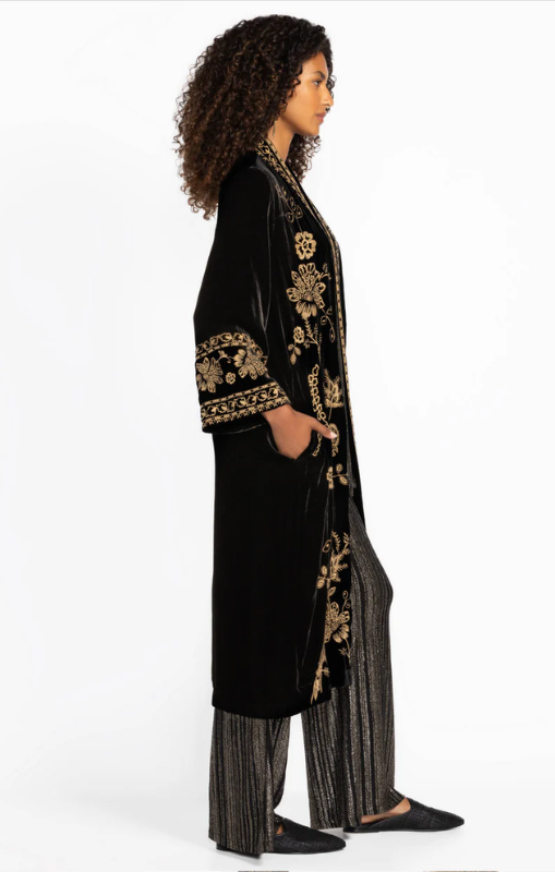 JohnnyWas-VelvetKimonoCoat-Nyomi-BlackPRINCESSBAZAAR1