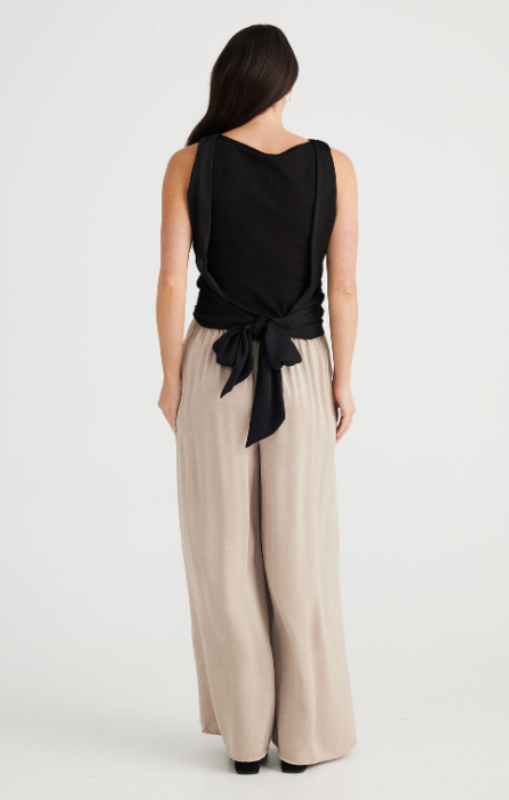 Brave + True - LAINEY TOP - BLACK - BT24073-1 - last one