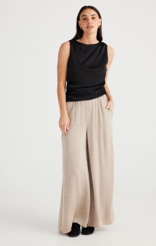 Brave + True - LAINEY TOP - BLACK - BT24073-1 - last one