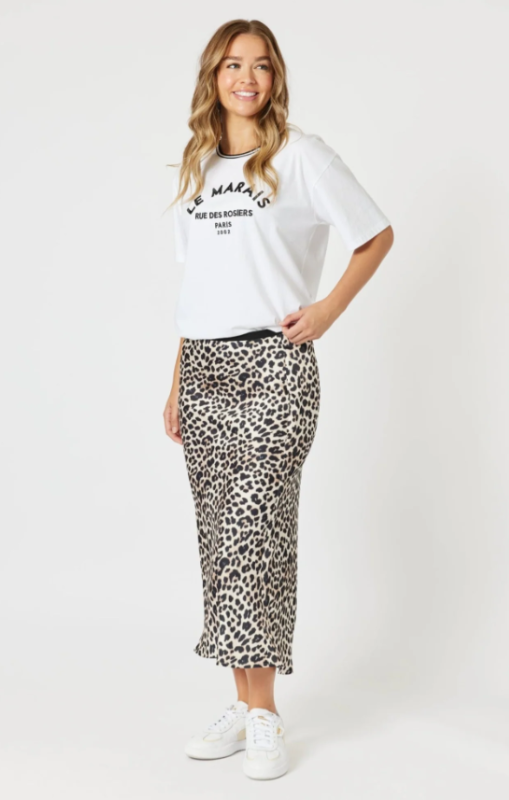 LeMaraisEmbroideredT-Shirt-White48224threadzprincessbazaar1