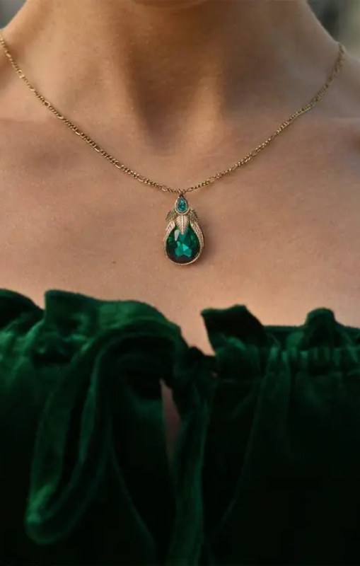Lovett_Co-EmeraldGreenArtNouveauNecklace-PalmLeafPendant-11823princessbazaar1