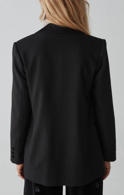 MaisonHotel-DandyBlazer-SmokingNightFeverprincessbazaar1