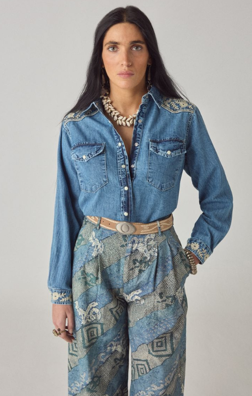 MaisonHotel-ThelmaShirt-BlueHaze-Arizonaprincessbazaar3