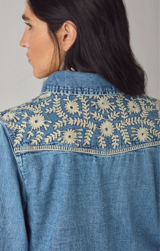 MaisonHotel-ThelmaShirt-BlueHaze-Arizonaprincessbazaar3