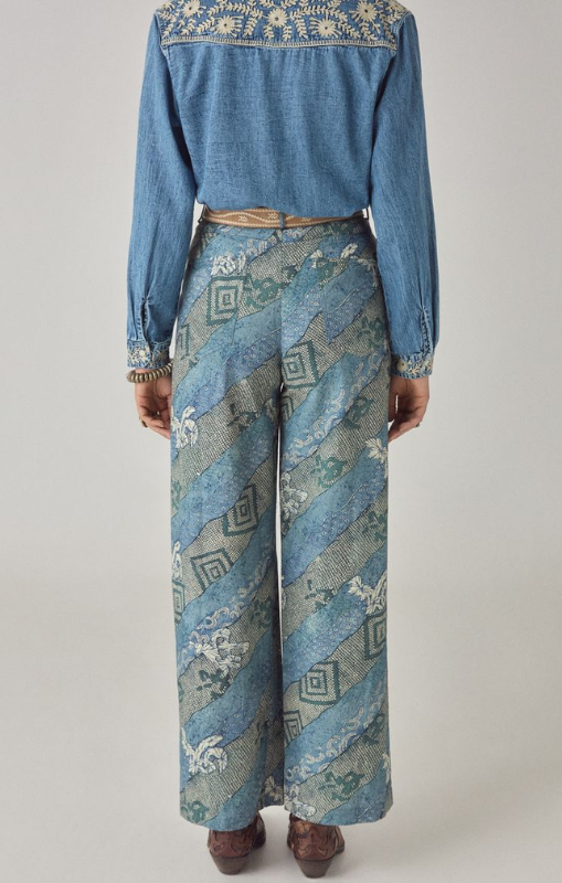 MaisonHotel-ThelmaShirt-BlueHaze-Arizonaprincessbazaar3