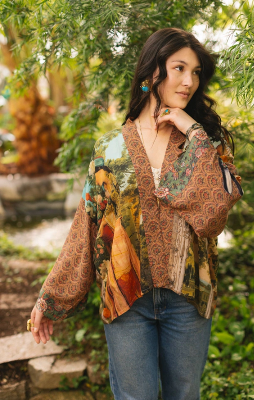 Market of Stars - Secret Garden Pixie Duster Cropped Kimono w/ Swan