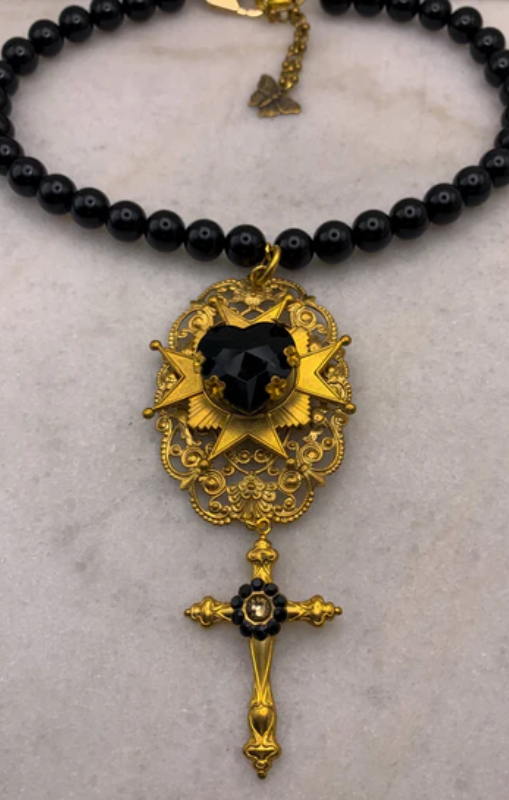 MelodyMakerNecklaceghostandlolaprincessbazaar2_42e51370-3bfc-4db6-aa92-6c70fbfa65a0