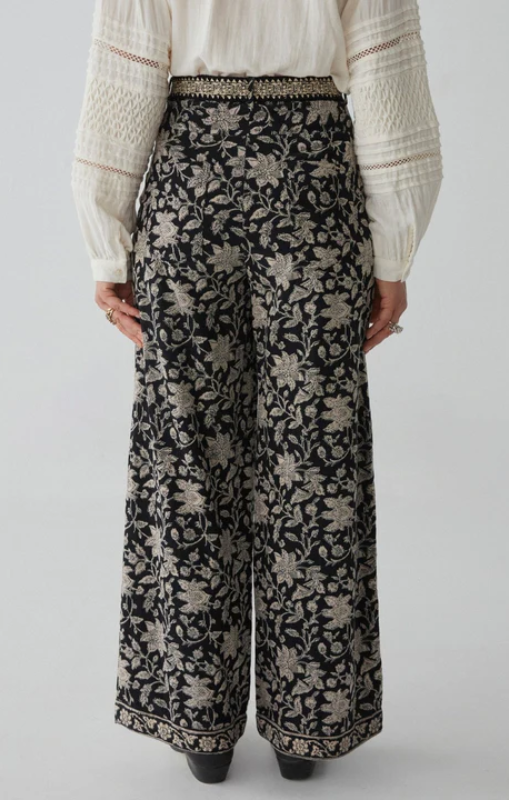 PepaPant-YingYangmaisonhotelprincessbazaar1