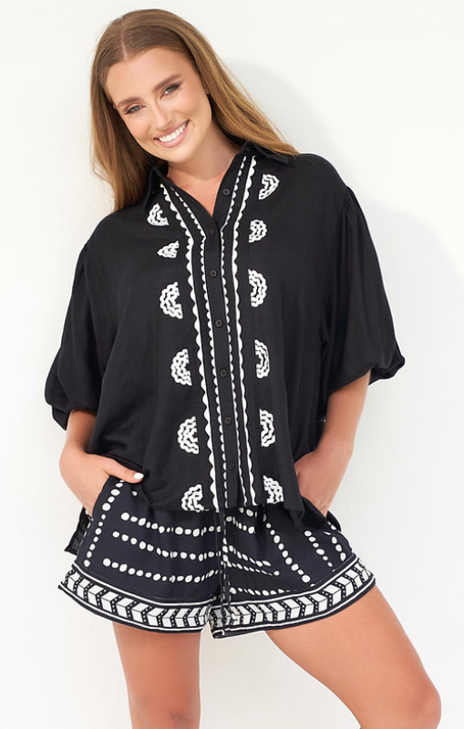 QuinnShirtLaceyLayerCOL24-110collectivoprincessbazaar1