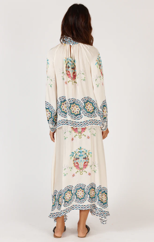 RubyyayaGarciaShirtCreamPRINCESSBAZAAR1