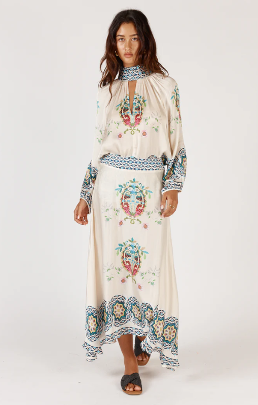 RubyyayaGarciaShirtCreamPRINCESSBAZAAR1