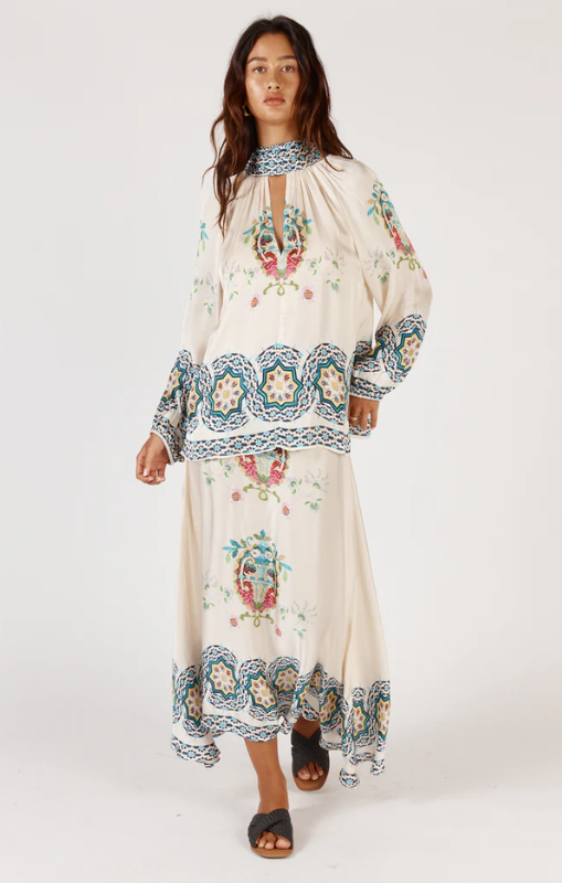 RubyyayaGarciaShirtCreamPRINCESSBAZAAR1