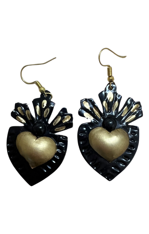 RusticoMexicano-TINBLACK_GOLDHEARTEARRINGS-URI38princessbazaar