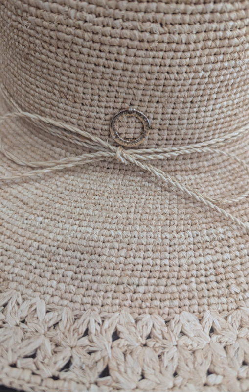 Sundaise - Cora Wide Brim Crotched Edge
