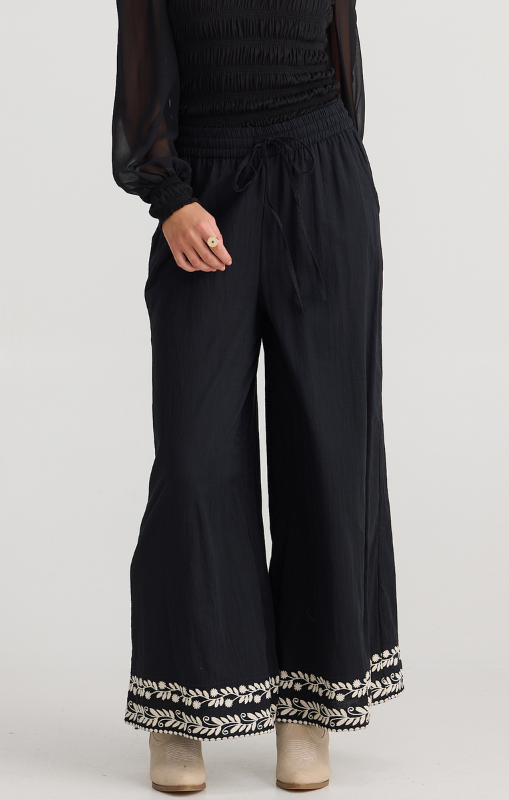 Talisman-AspirePant-BlackWOffWhite-TA25153-1princessbazaar1