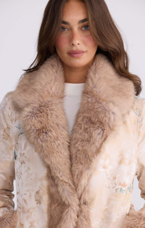 Talisman-GiseleFurCoat-AntiqueFloral-TA26165-2PRINCESSBAZAAR1