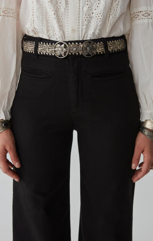 VivaPant-Megalia-Blackmaisonhotelprincessbazaar1