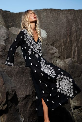 Oneseason - Long Goa Embroidery Black / Cream