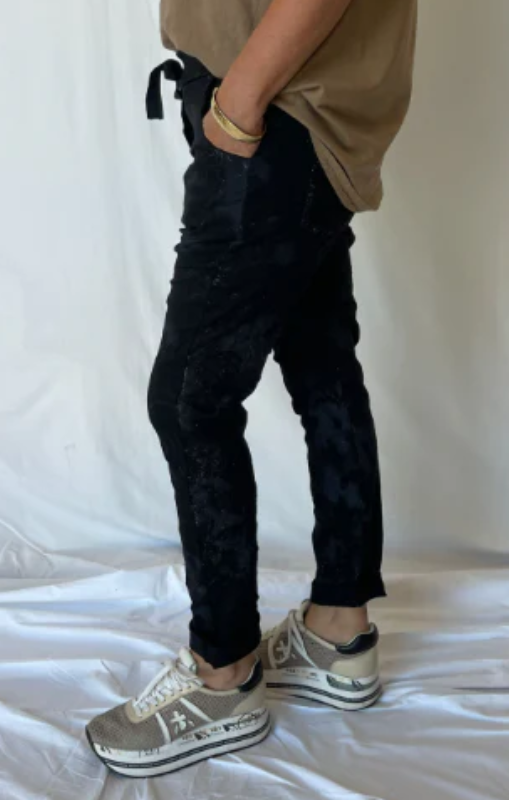 Italian Luxe - Essential Jogger Black - 2120 - last one